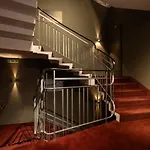 Central, & Lounge Bar 3* クラン