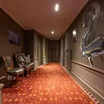 Hotel Central, & Lounge Bar