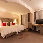 ホテル Central, & Lounge Bar 3*