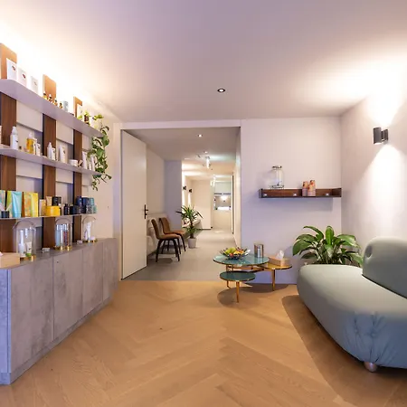 فندق Central, & Lounge Bar كرانز مونتانا