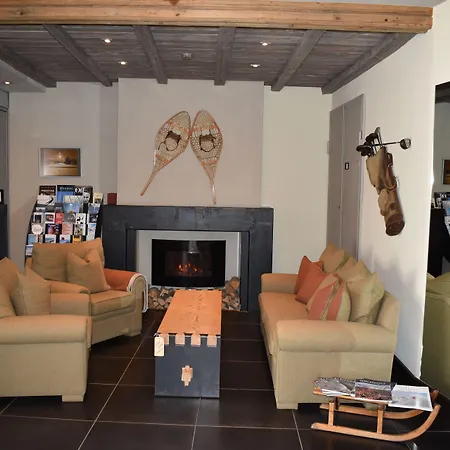 Central, & Lounge Bar فندق 3*