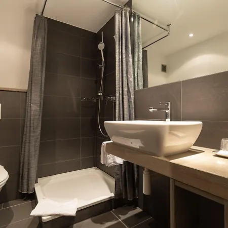 Central, & Lounge Bar Otel 3*
