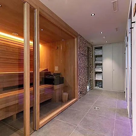 Hotel Central, & Lounge Bar 3*