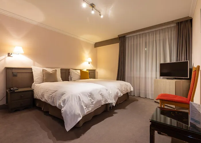 Central, & Lounge Bar Crans-Montana