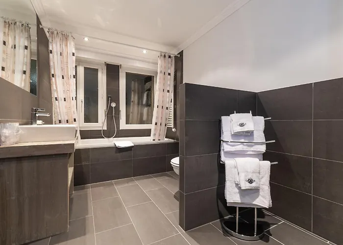 Central, & Lounge Bar Hotel Crans-Montana