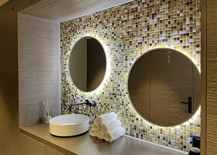 Central, & Lounge Bar Crans-Montana