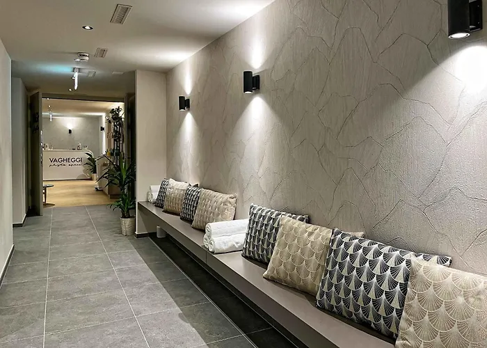 Hotel Central, & Lounge Bar 3*