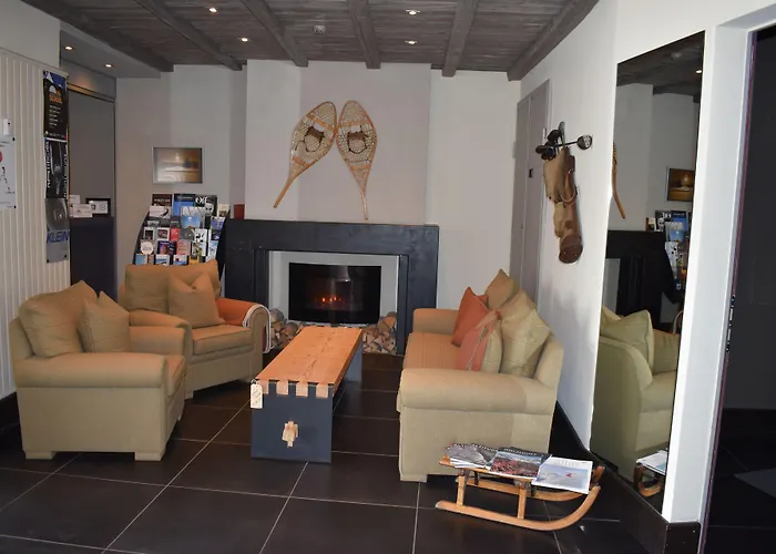 Central, & Lounge Bar 3*