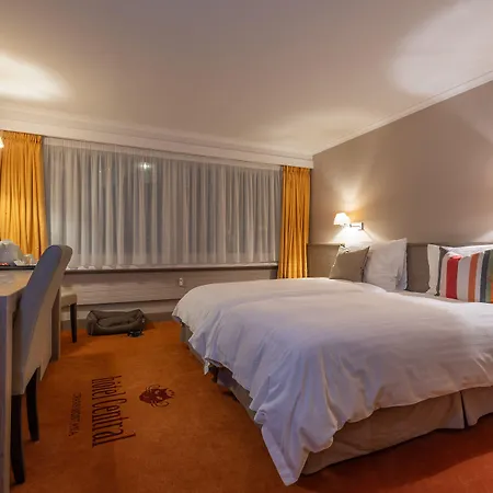 Central, & Lounge Bar Ξενοδοχείο Κρανς Μοντάνα